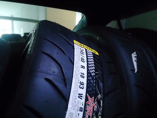 新タイヤ(DUNLOP DIREZZA Z II STAR SPEC)